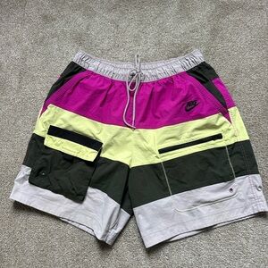 Nike Sportswear Men's Woven Retro Style Shorts